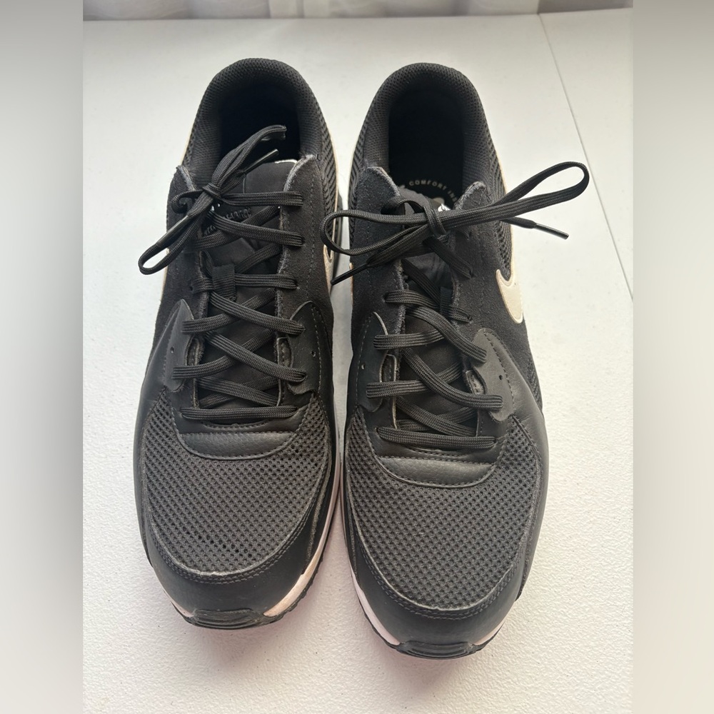 Nike Men's Excee Air Max Black and White Sneakers - Picture 1 of 6